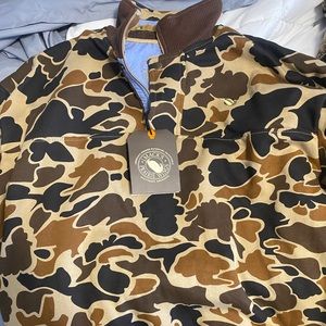 Mack’s prairie wings pull over quarter zip. Brand new with tags.